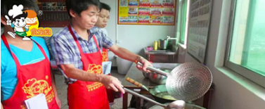 石锅鱼的做法项目实际操作内容三 各种石锅鱼的实际练习操作、学习制作石锅鱼的红油、酱料；