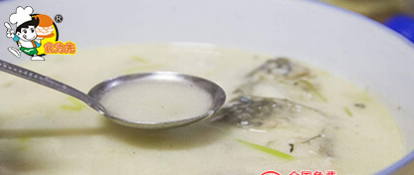 金汤酸菜鱼米饭的做法项目实操内容三 酸菜鱼味型的调配方法。酸菜鱼秘制味碟技巧。