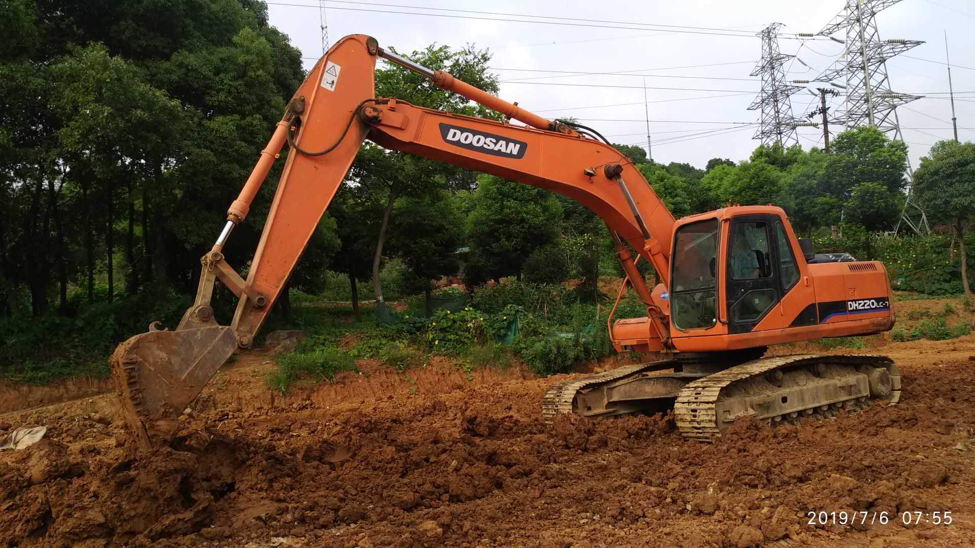 武汉大型挖掘机操作培训班教学图片1